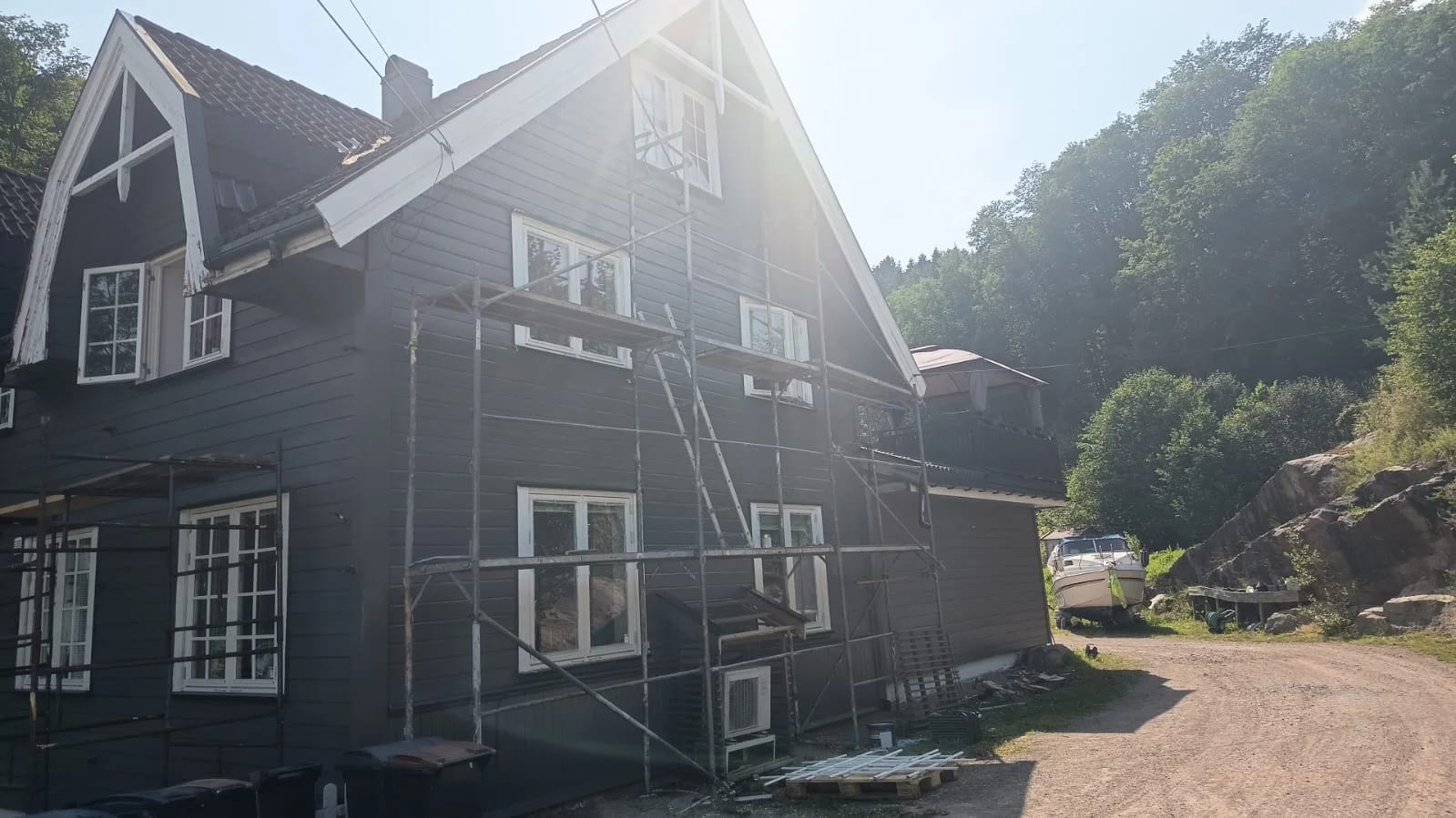 Profesjonell fasademaling utført av Powerpex Service AS